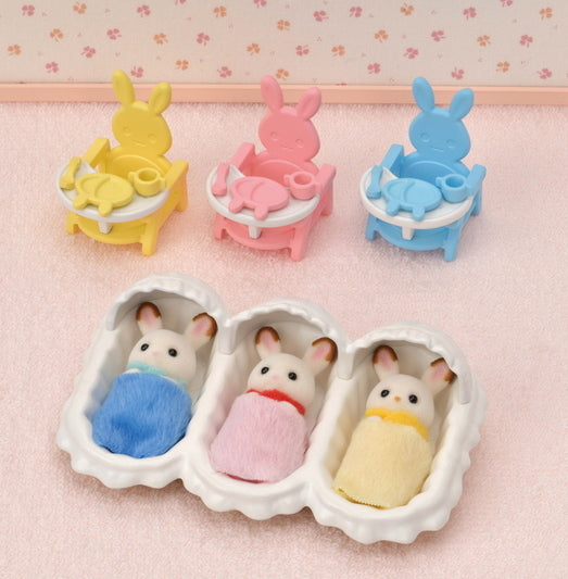 Sylvanian Families Triplets Care Set / ซิลวาเนียน แฟมิลี่ ชุดดูแลแฝดสามชอคโกแลตแรบบิท