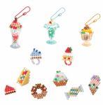 ลูกปัดสเปรย์น้ำ อควาบีท ชุดงานประดิษฐ์ลูกปัดขนมหวาน / Aquabeads Sweets Accessory Craft Kit  (ชุดพร้อมเล่น)