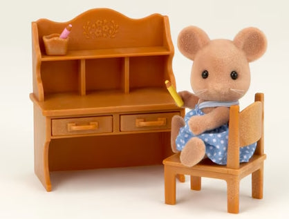 Sylvanian Families Mouse Sister with Desk Set / ซิลวาเนียน แฟมิลี่ หนูพี่สาวพร้อมโต๊ะเขียนหนังสือ