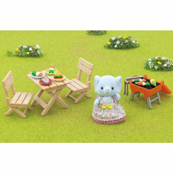 Sylvanian BBQ Picnic Set -Elephant Girl/ ซิลวาเนียน แฟมิลี่ ชุดบาร์บีคิวปิคนิคและเด็กหญิงช้าง