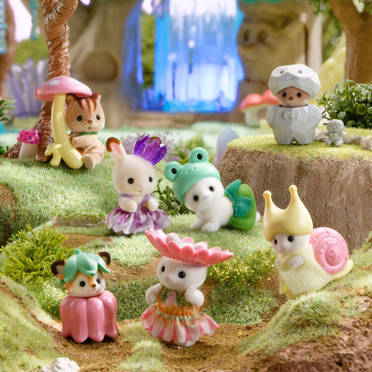 Sylvanian Families Baby Woodland Fairy Costume Series / ซิลวาเนียน แฟมิลี่ เบบี้ วู้ดแลนด์ แฟรี่ คอสตูม ซีรี่ส์ (1 กล่อง x 16 ซอง)