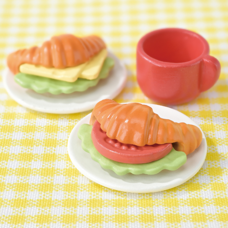 Sylvanian Families Biscuit Bear Sister& Brother - Delicious Picnic- / ซิลวาเนียน แฟมิลี่ ชุดปิกนิกพี่น้องหมีบิสกิต