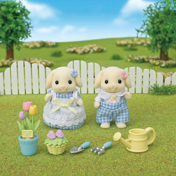 Sylvanian Families  Blossom Gardening Set -Flora Rabbit Sister & Brother-/ ซิลวาเนียน แฟมิลี่ พี่น้องฟลอราแรบบิทและชุดปลูกดอกไม้