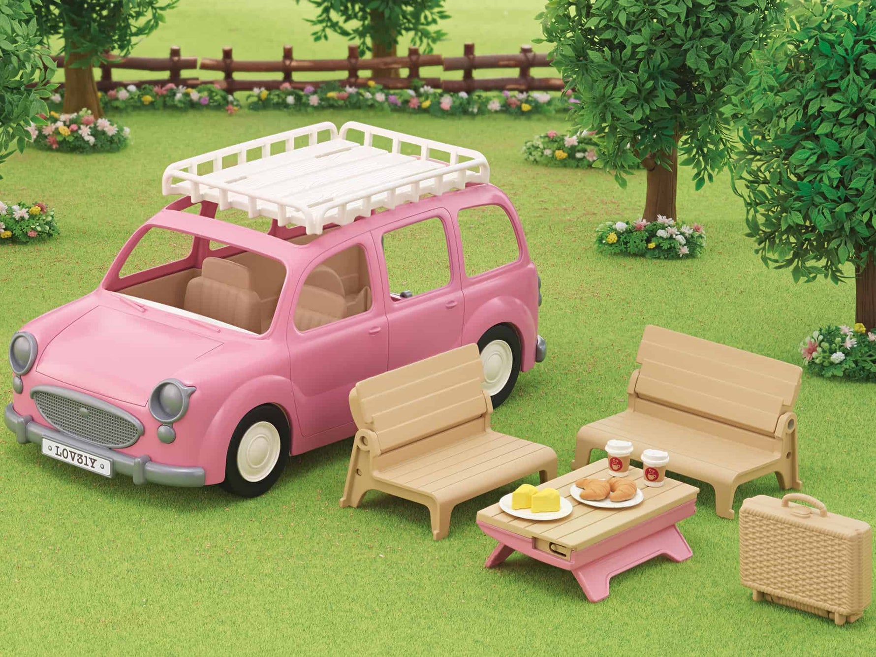 Sylvanian Families Family Picnic Van / ซิลวาเนียน แฟมิลี่ รถปิกนิกสำหรับครอบครัว