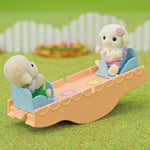 Sylvanian Families Rainbow Fun Nursery Bus / ซิลวาเนียน แฟมิลี่ รถบัสเนอร์สเซอรี่สายรุ้ง