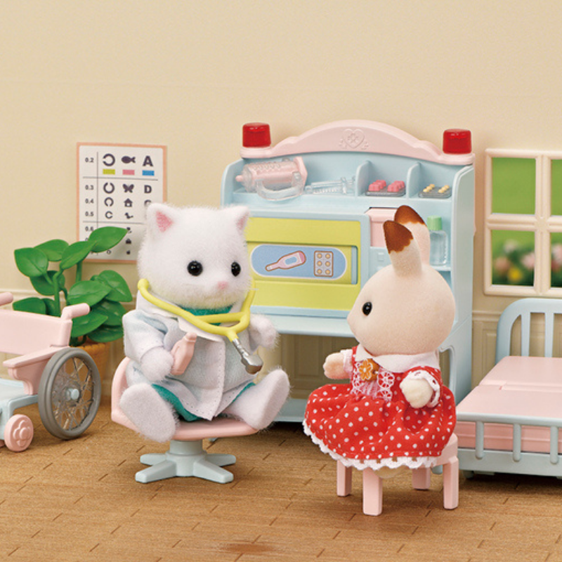 Sylvanian Families Village Doctor Starter Set / ชุดคุณหมอประจำหมู่บ้าน