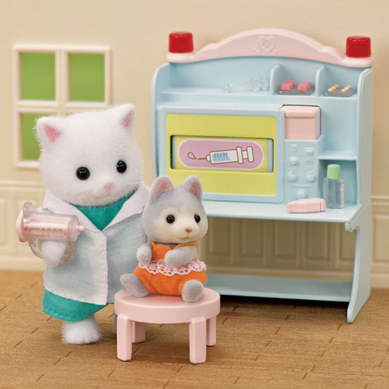 Sylvanian Families Village Doctor Starter Set / ชุดคุณหมอประจำหมู่บ้าน