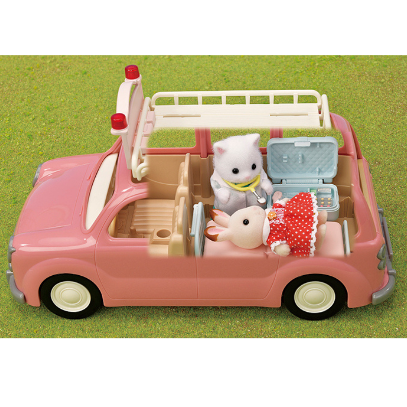 Sylvanian Families Village Doctor Starter Set / ชุดคุณหมอประจำหมู่บ้าน