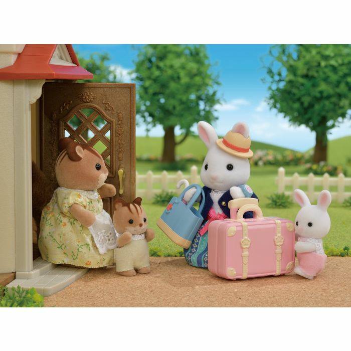 Sylvanian Families Weekend Travel Set -Snow Rabbit Mother  / ซิลวาเนียน ชุดท่องเที่ยวคุณแม่ไวท์แรบบิท