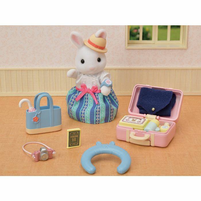 Sylvanian Families Weekend Travel Set -Snow Rabbit Mother  / ซิลวาเนียน ชุดท่องเที่ยวคุณแม่ไวท์แรบบิท