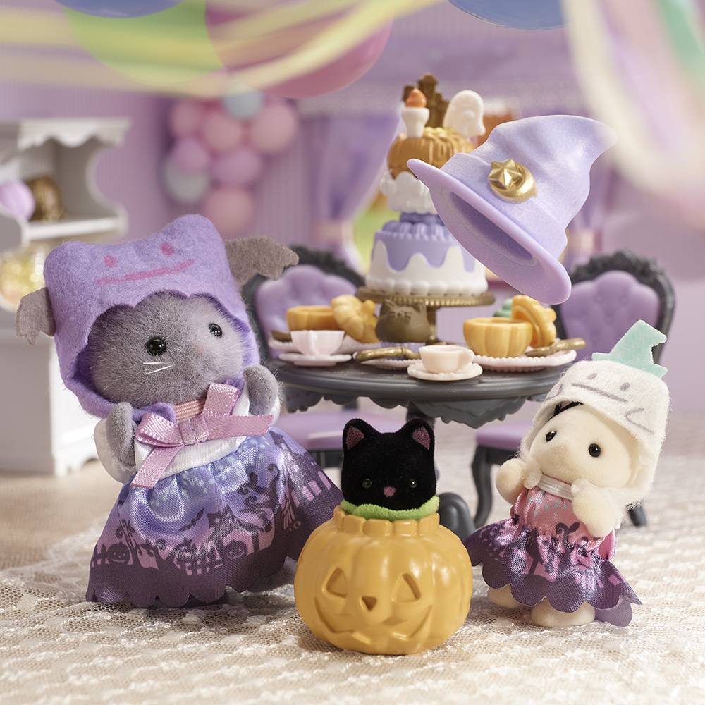 Sylvanian Families  Halloween Surprise Party Set / ซิลวาเนียน แฟมิลี่ ฮาโลวีน เซอร์ไพรส์ ปาร์ตี้เซ็ต