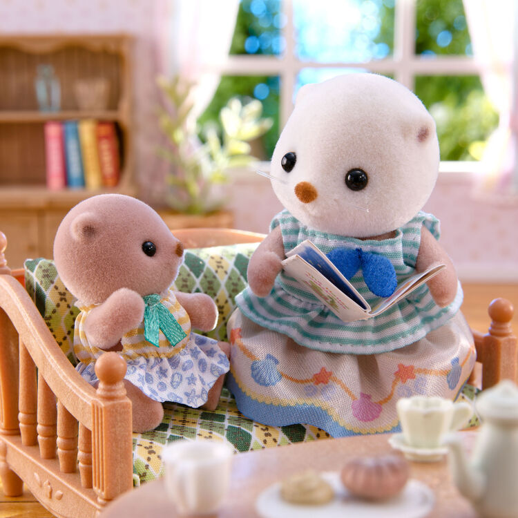 Sylvanian Families  Sea Otter Sisters-Splashy Snorkel Set- / ซิลวาเนียน แฟมิลี่ ชุดพี่น้องนากทะเล และของเล่นชายหาด