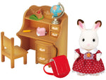 Sylvanian Families Chocolate Rabbit Sister Set (Desk) / ซิลวาเนียน แฟมิลี่ ชุดเด็กญิงชอคโกแตลแรบบิท (โต๊ะเรียน)