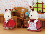 Sylvanian Families Chocolate Rabbit Sister Set (Desk) / ซิลวาเนียน แฟมิลี่ ชุดเด็กญิงชอคโกแตลแรบบิท (โต๊ะเรียน)