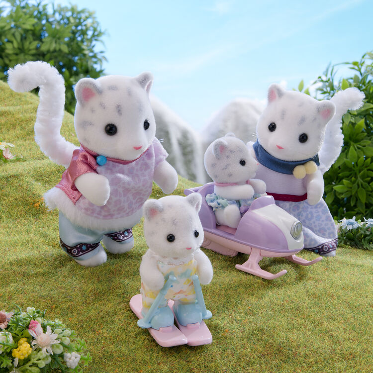 Sylvanian Families Snow Leopard Family / ซิลวาเนียน ครอบครัวเสือดาวหิมะ